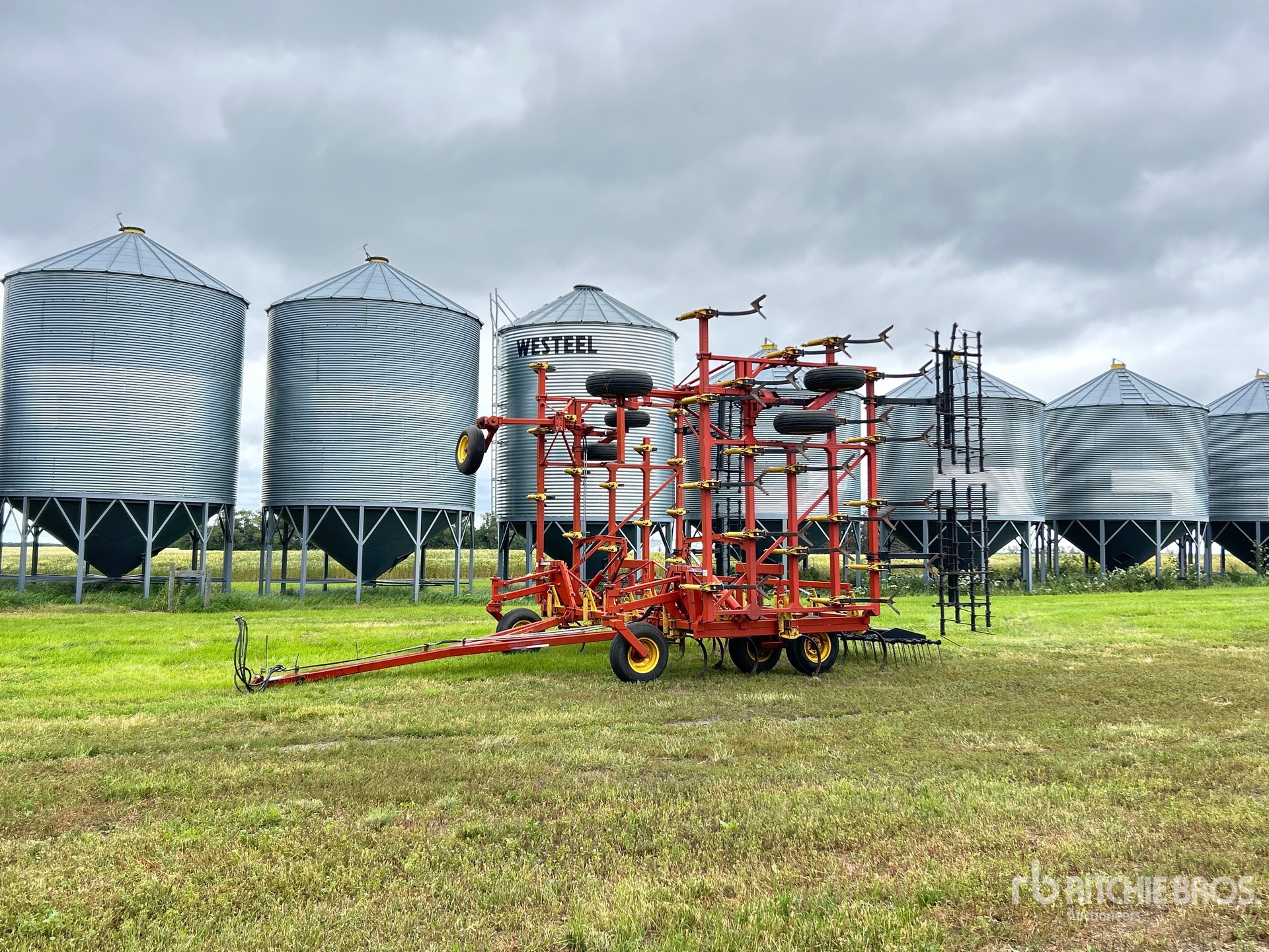 Bourgault 8800