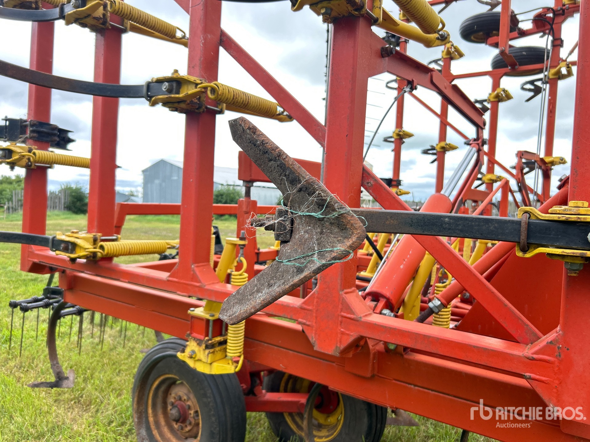 Bourgault 8800