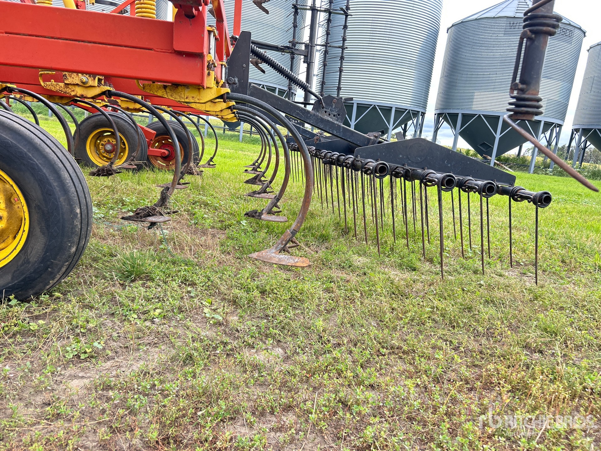 Bourgault 8800