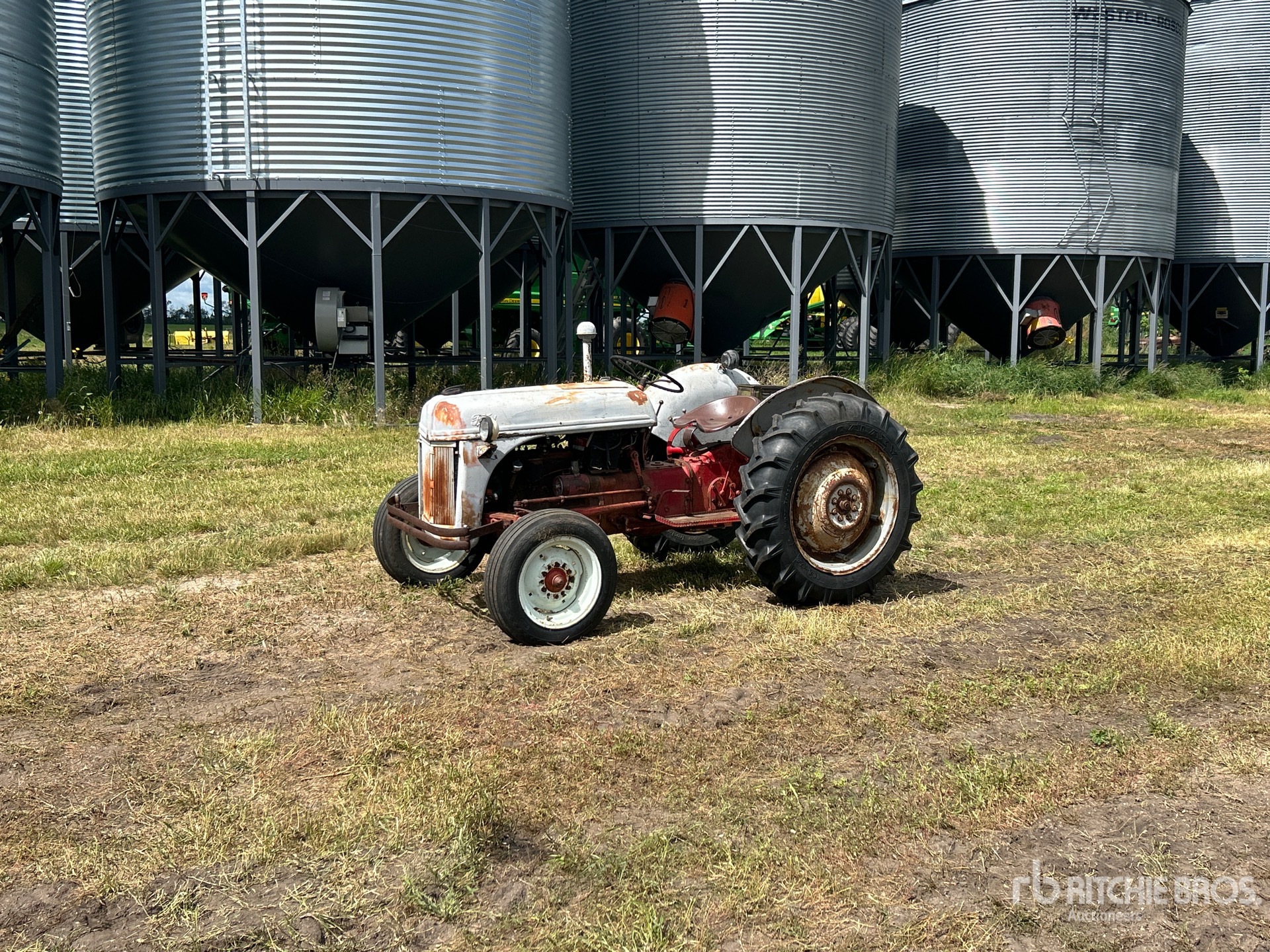 1948 Ford 8N