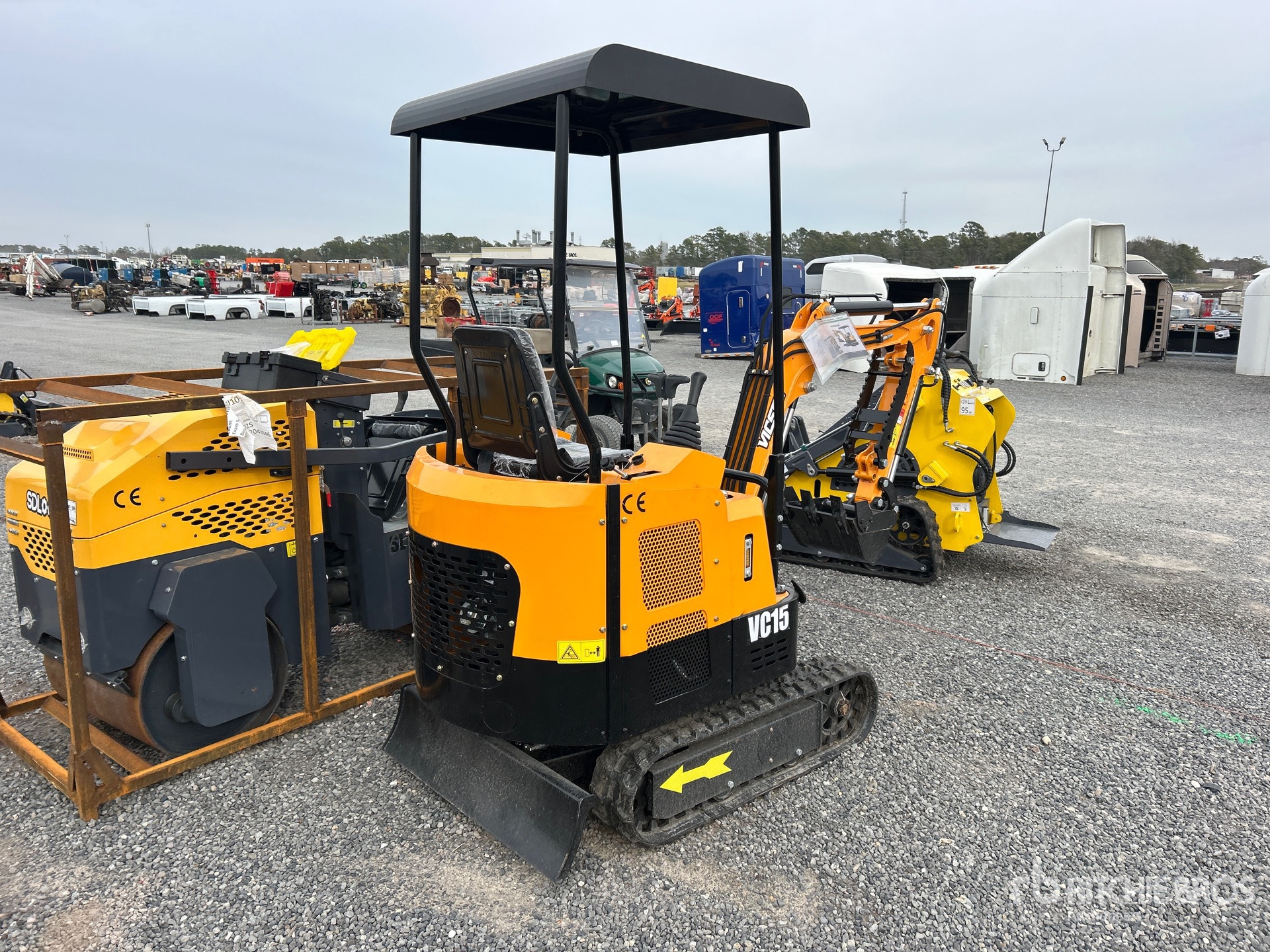 General Appearance with Foto, angolo anteriore sinistro