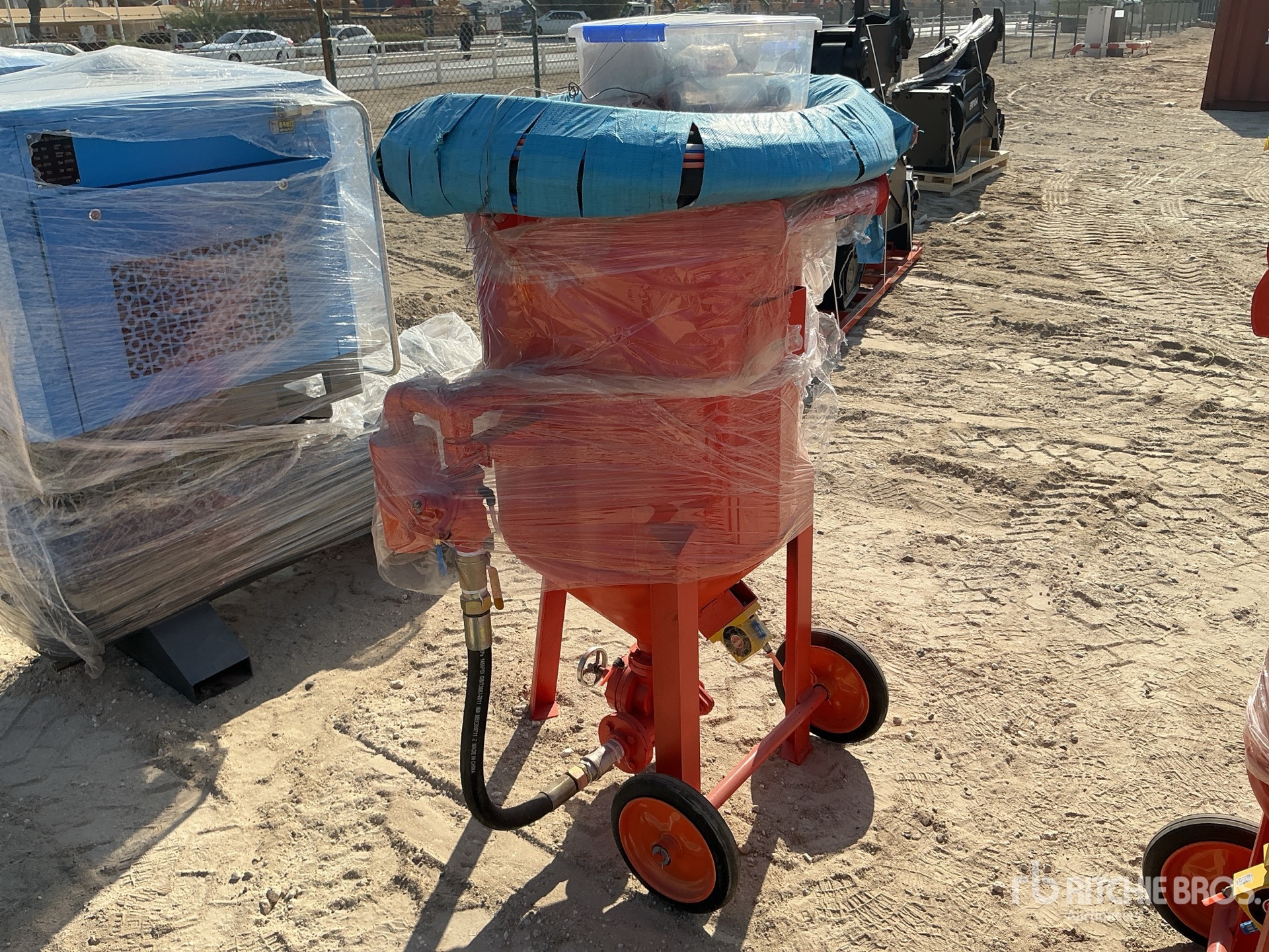 Aspect général with Image, coin avant droit