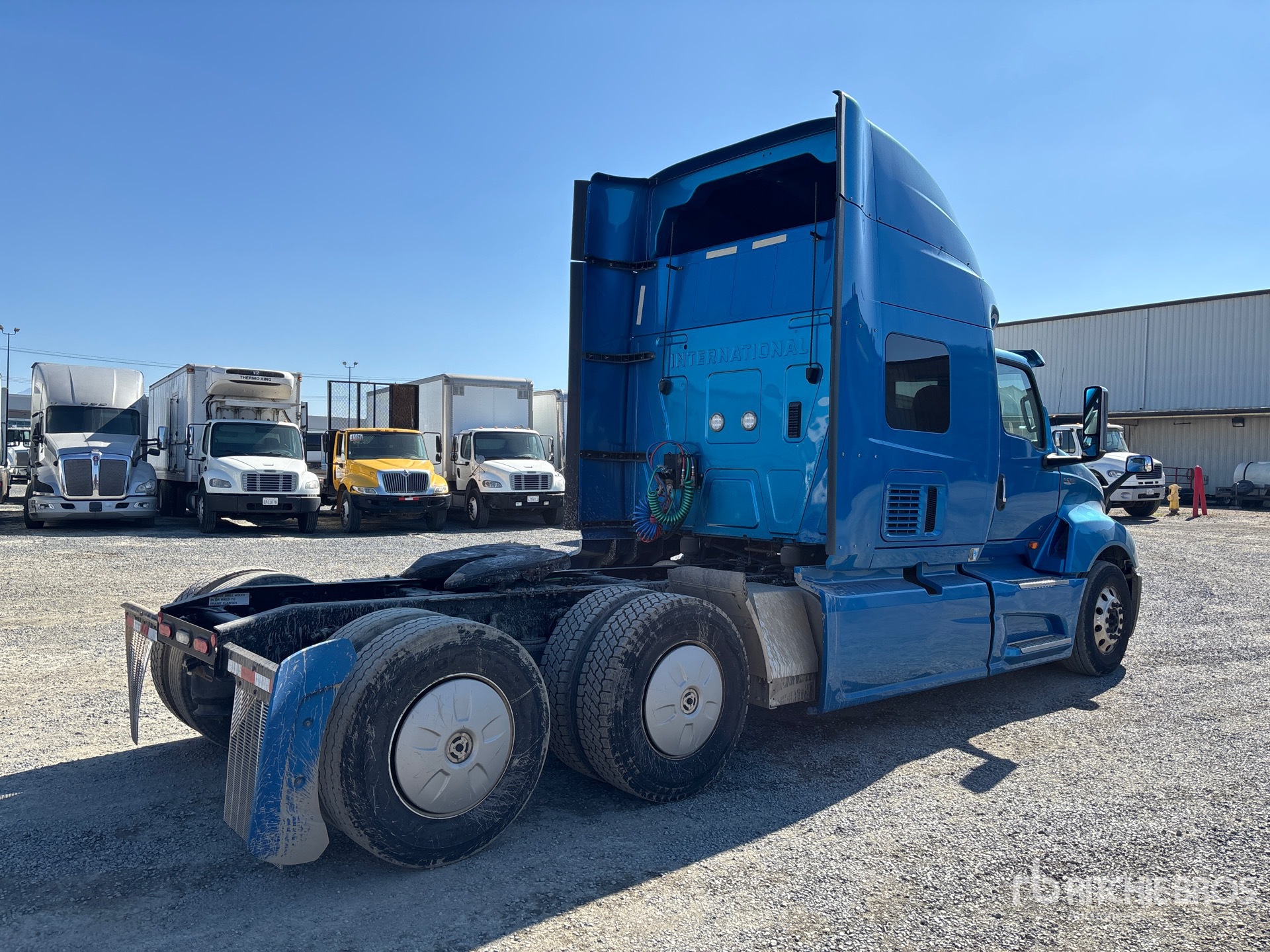 General Appearance with Image, coin arrière droit