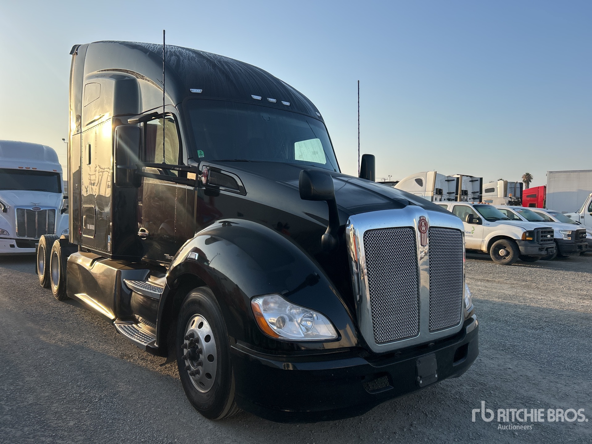 Aspect général with Image, coin avant droit