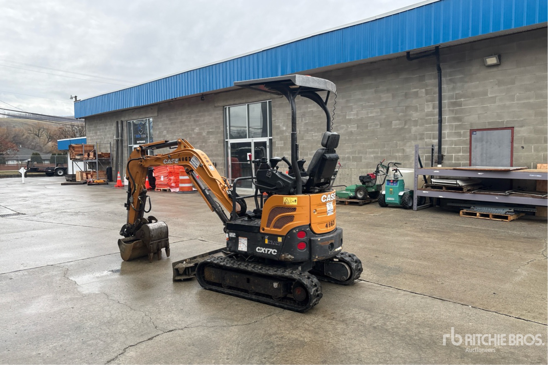 General Appearance with Picture, Left Rear Corner