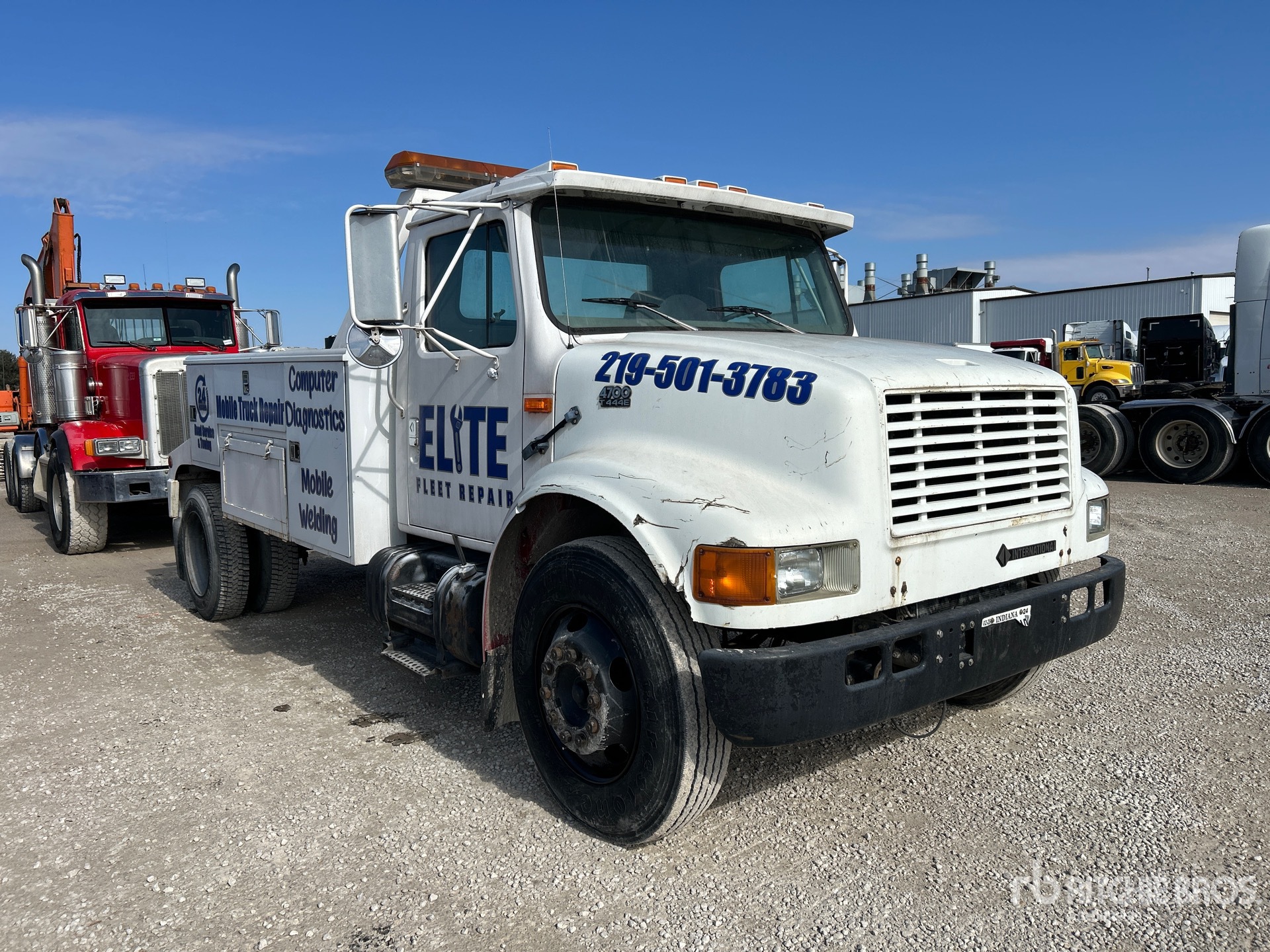 General Appearance with Picture, Right Front Corner