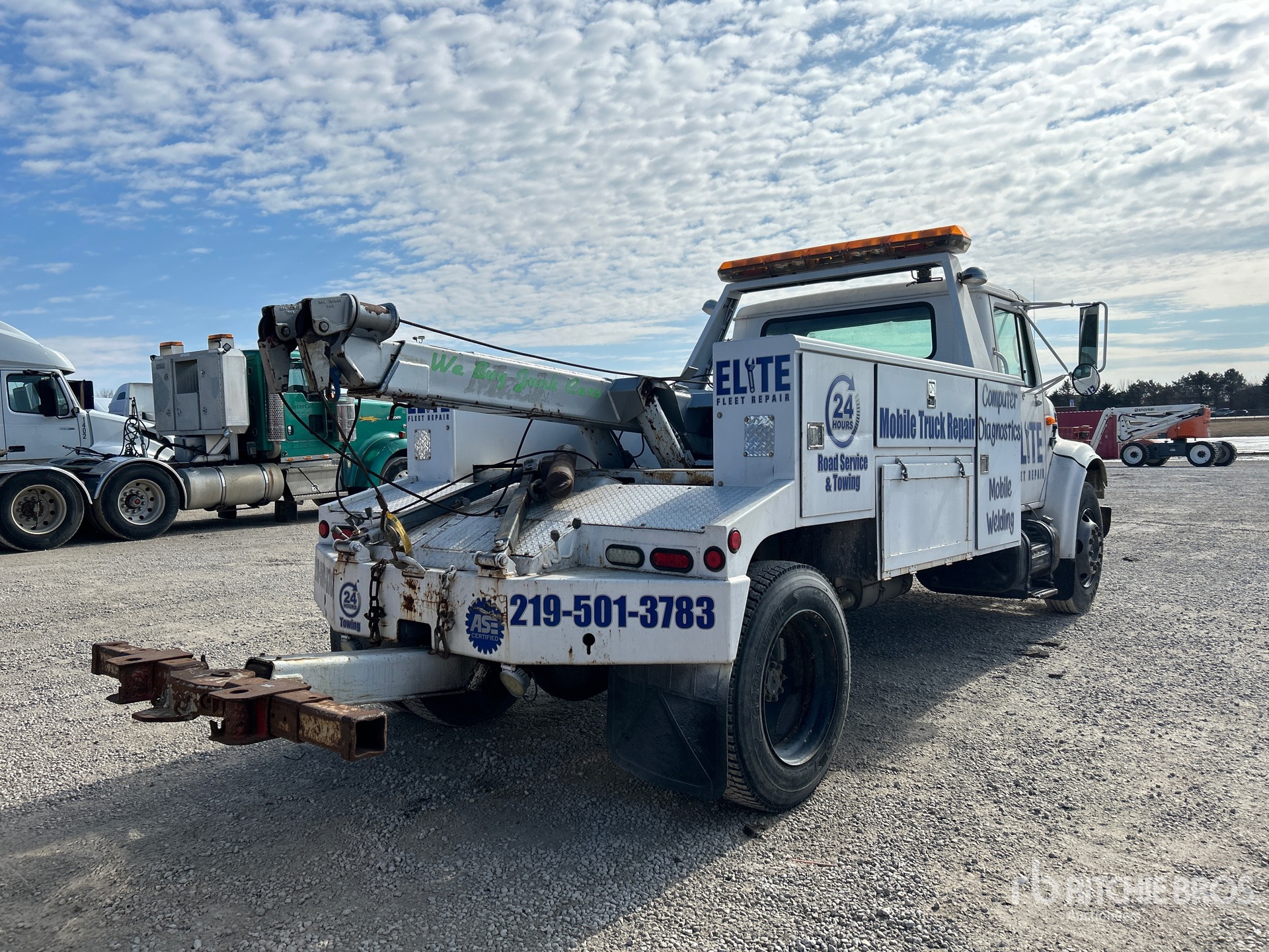 General Appearance with Picture, Right Rear Corner