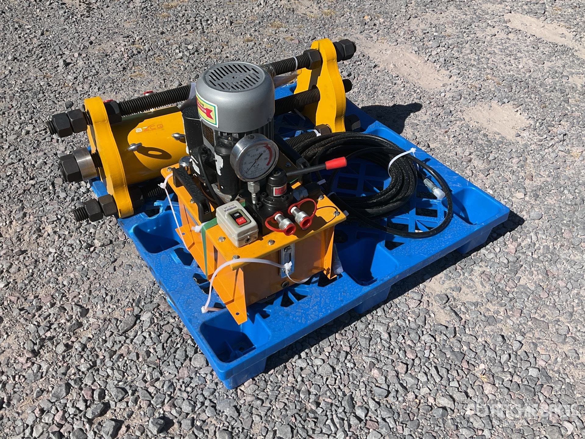 Aspect général with Image, coin arrière gauche