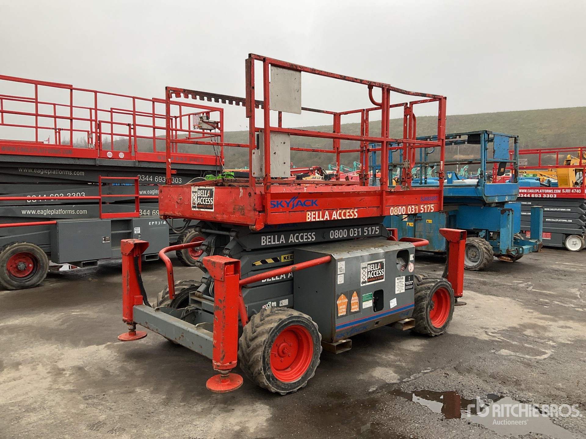 General Appearance with Picture, Left Front Corner