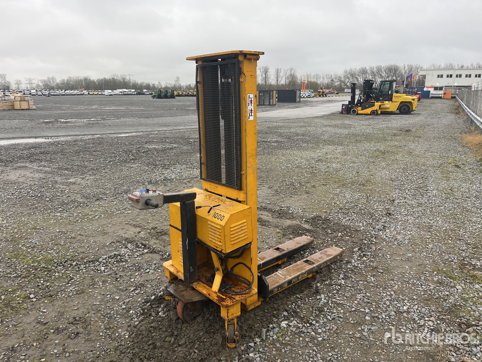 General Appearance with Bild, Ecke hinten rechts