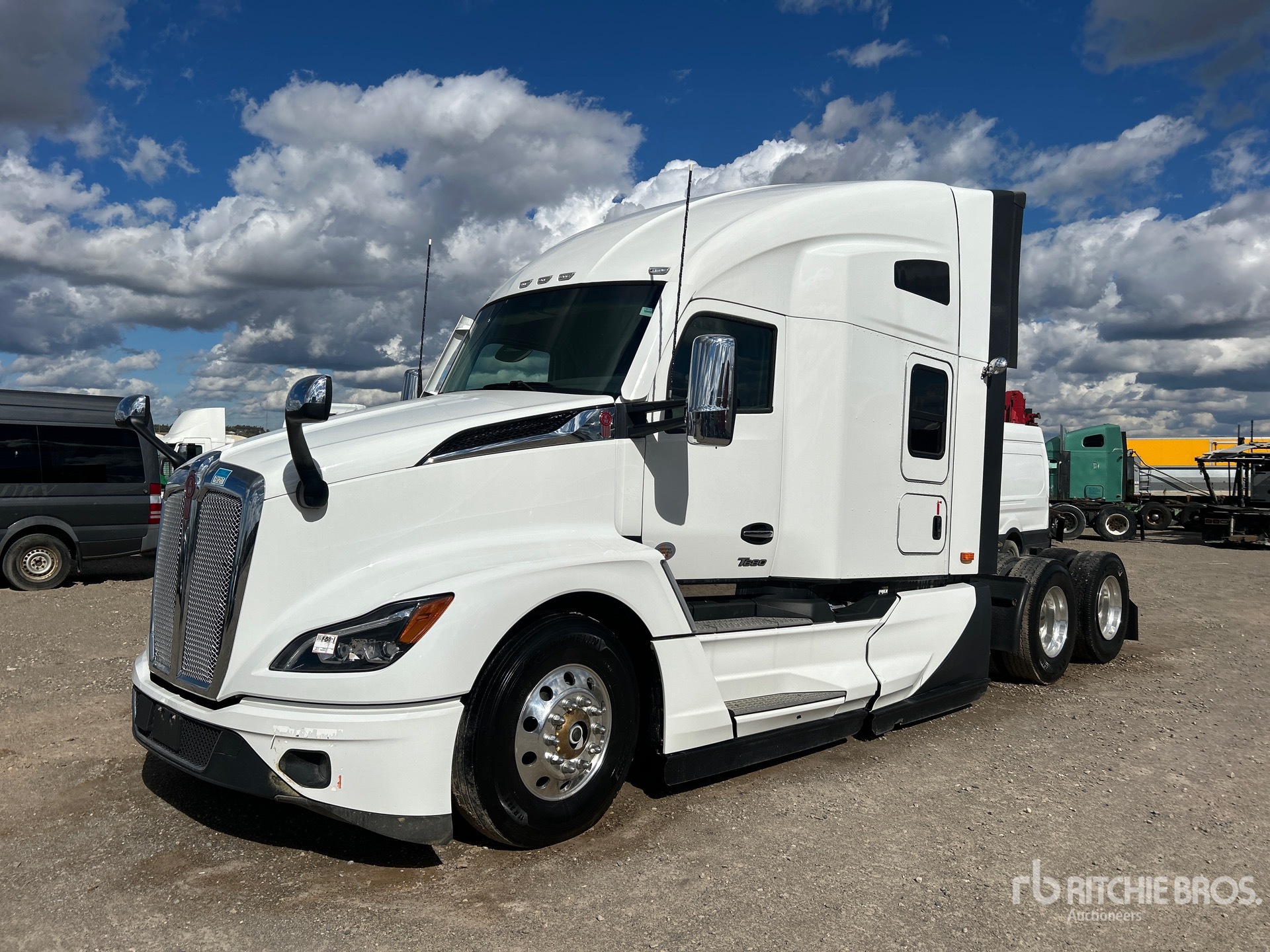 Photo of 2024 Kenworth T680