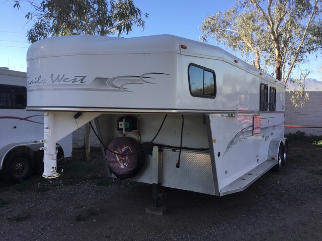 2004 Trails West Sierra 2H T/A Horse Trailer