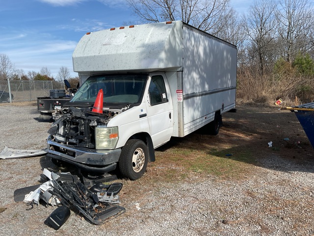 2008 Ford E-350 F350 Super Duty Cargo Van (Inoperable)
