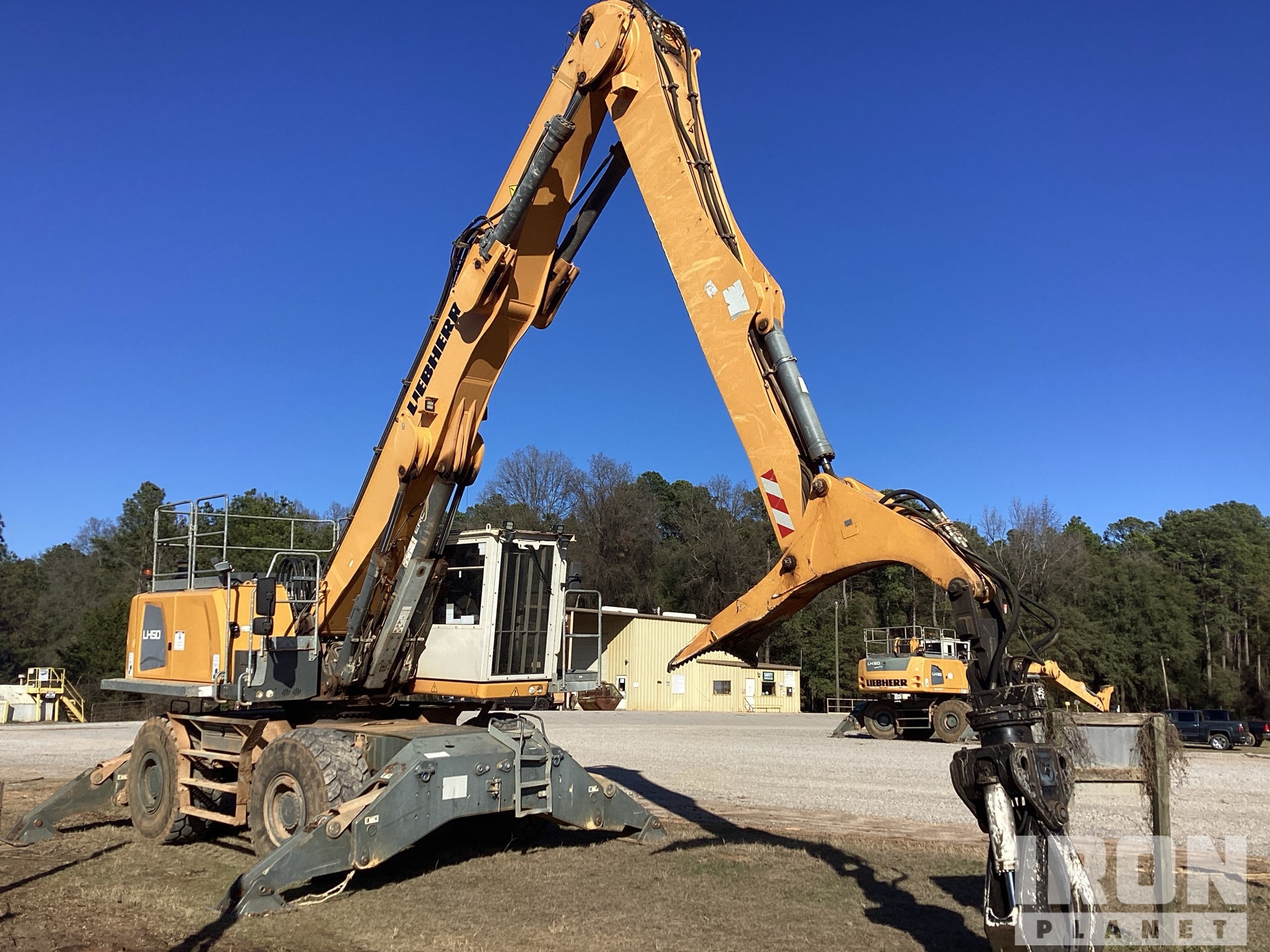 General Appearance with Featured Photo