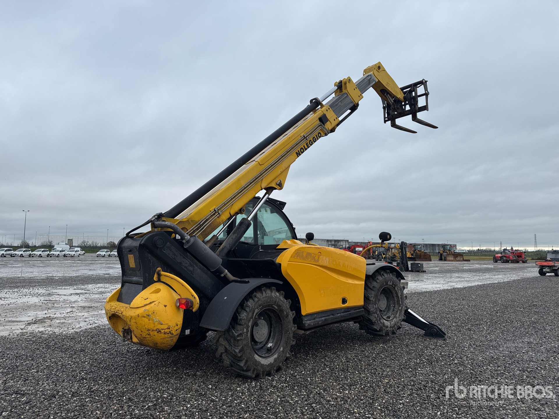 Aspect général with Image, coin arrière droit