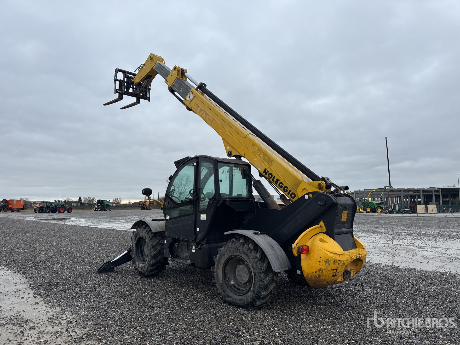 Aspect général with Image, coin arrière gauche
