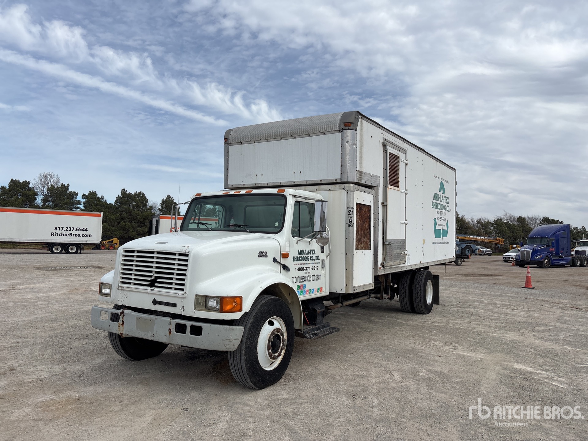 General Appearance with Featured Photo