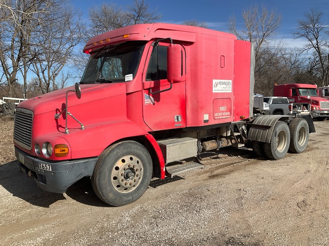 2004 Freightliner Columbia 112 6x4 T/A Sleeper Truck Tractor
