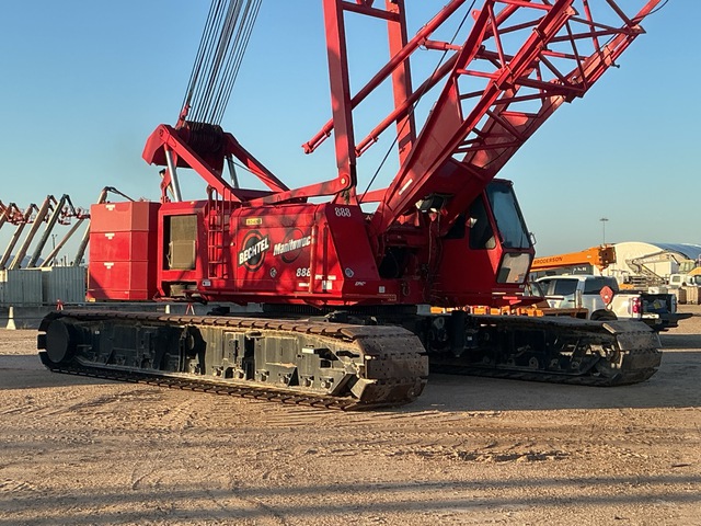 2000 Manitowoc 888 Series 2 220 ton Lattice-Boom Crawler Crane