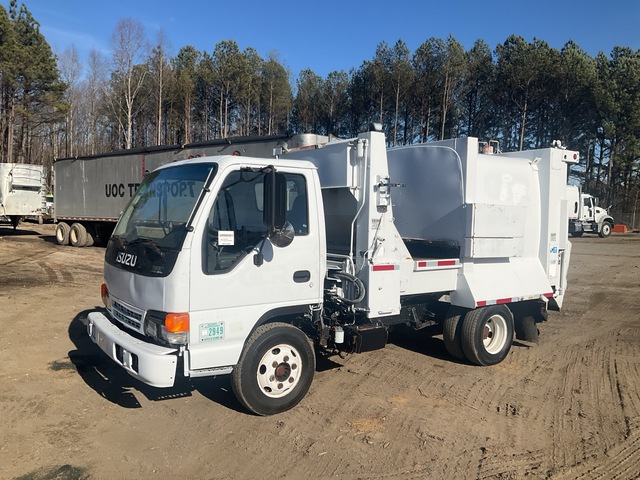 2003 Isuzu FR 4x2 Side Loader Waste Collection Truck