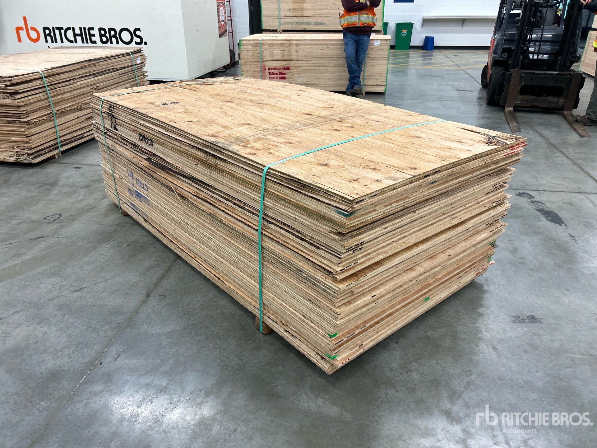 General Appearance with Bild, Ecke hinten rechts