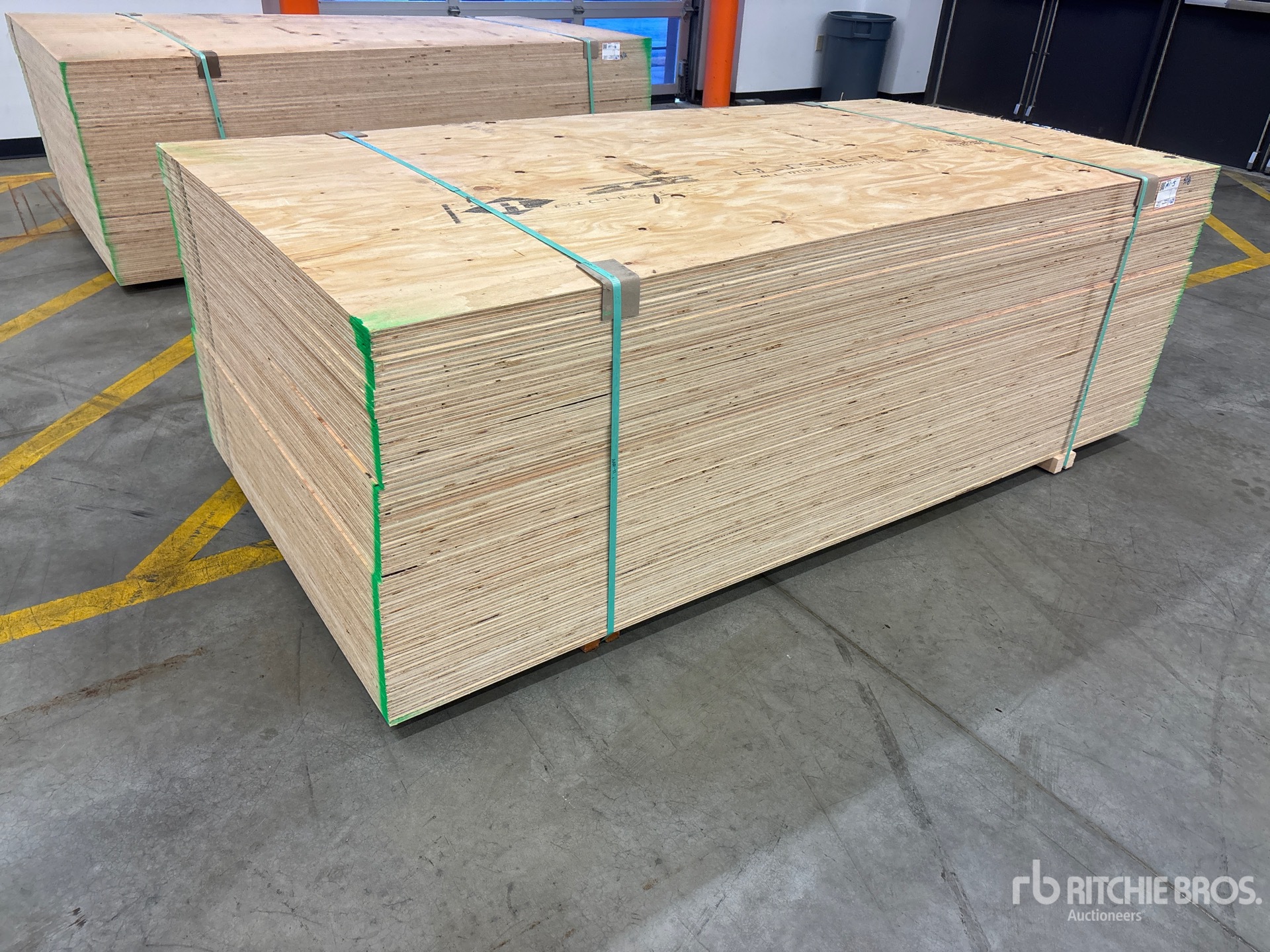 General Appearance with Bild, Ecke vorne rechts