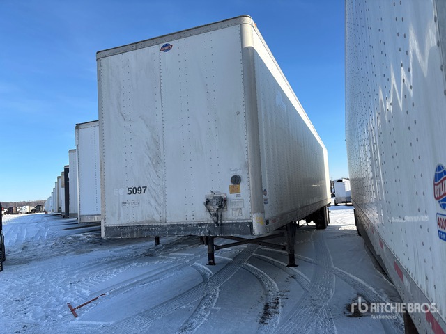 2013 Utility VS2RA Van Trailer