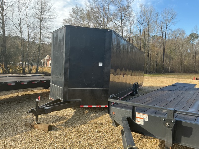 2024 Freedom 30 ft T/A Enclosed Trailer