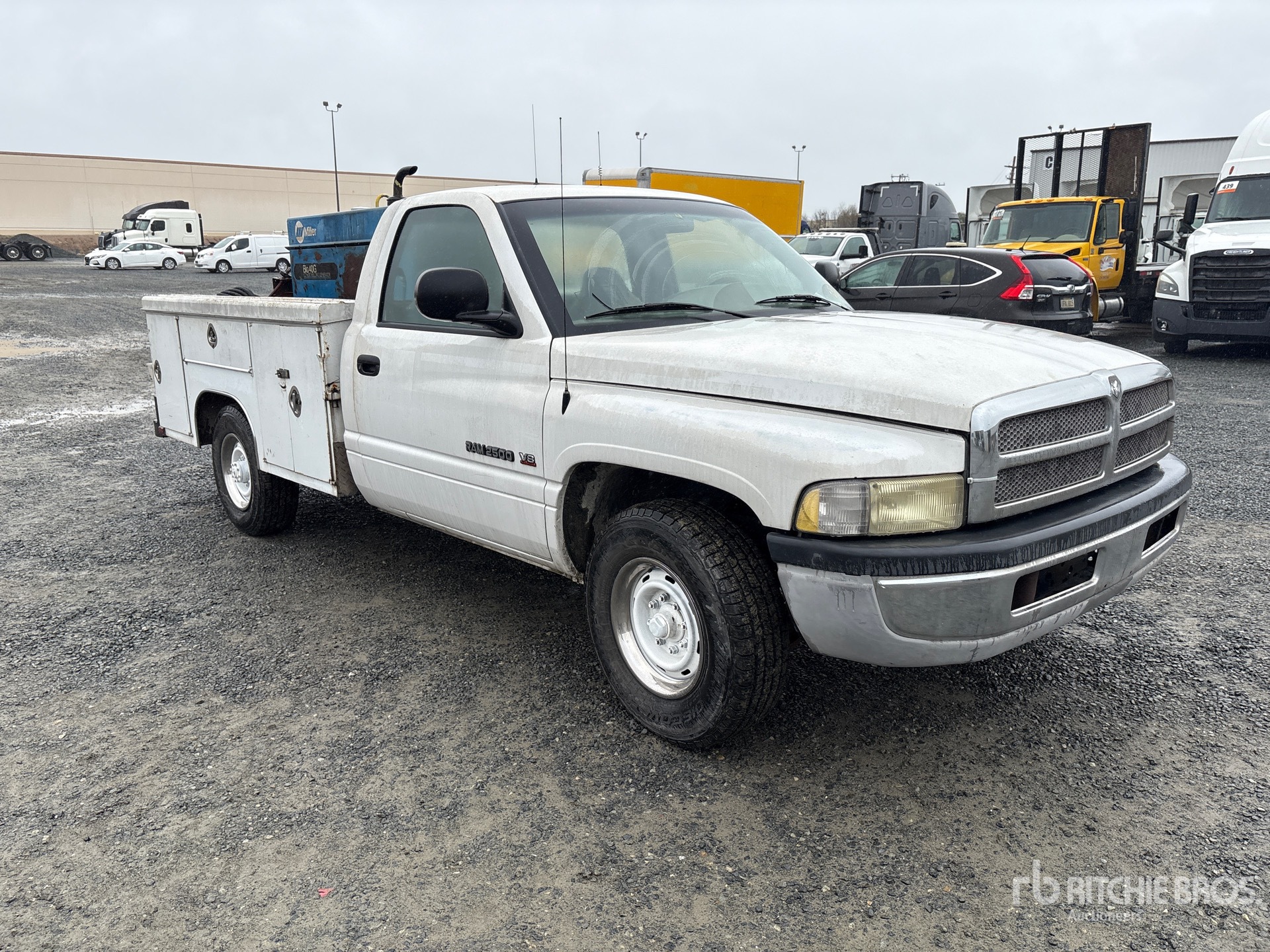 General Appearance with Picture, Right Front Corner