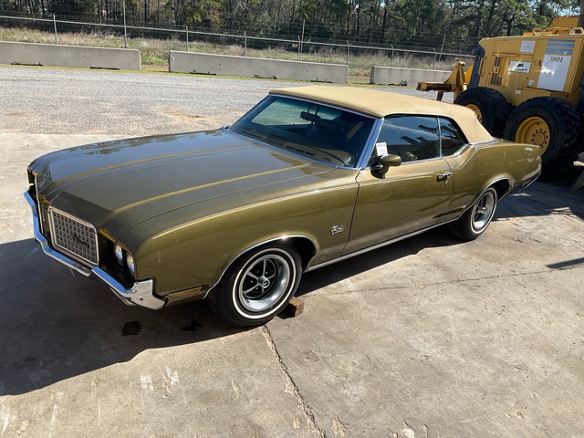1972 Oldsmobile Cutlass Supreme Automobile