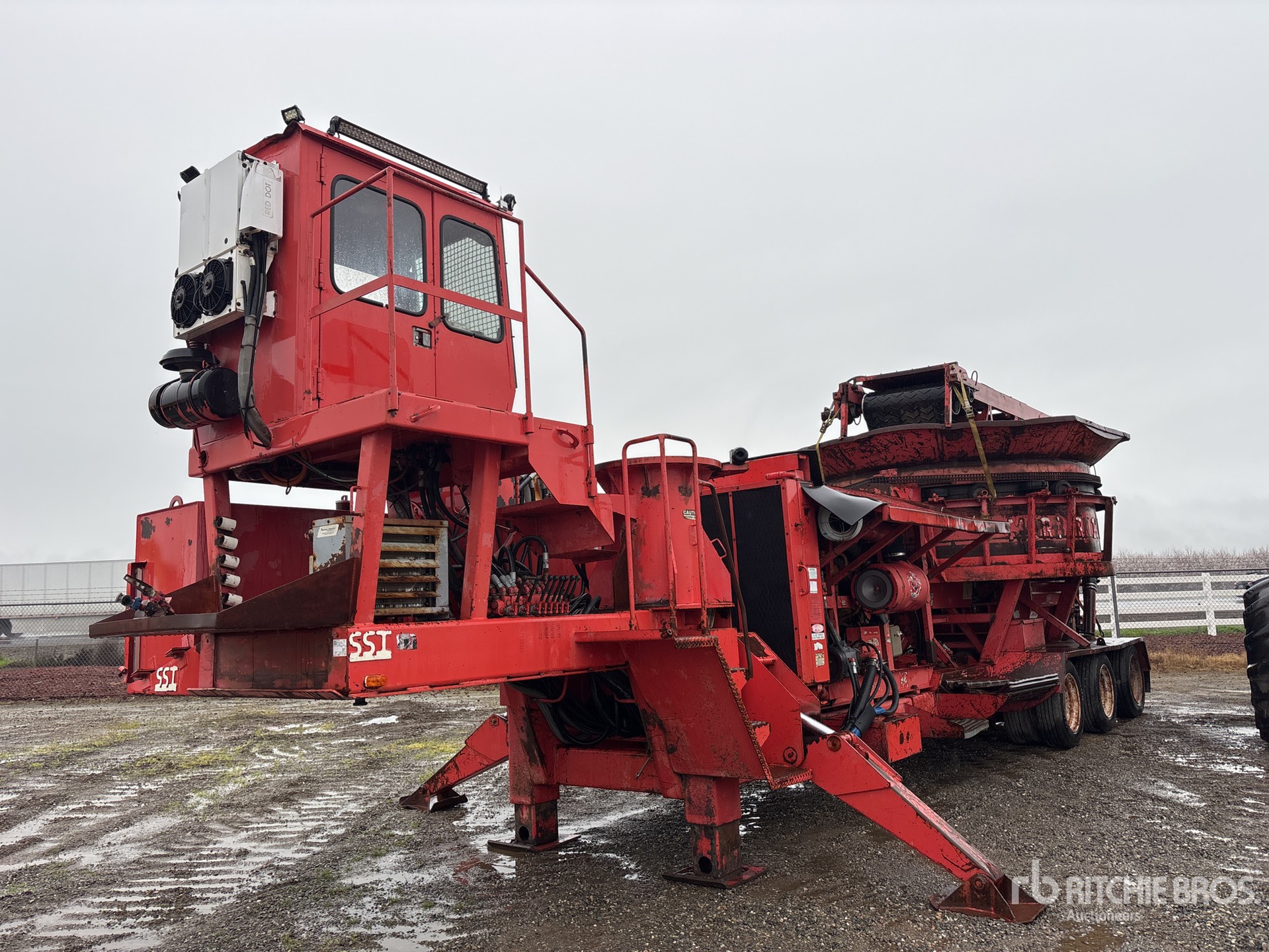 General Appearance with Featured Photo