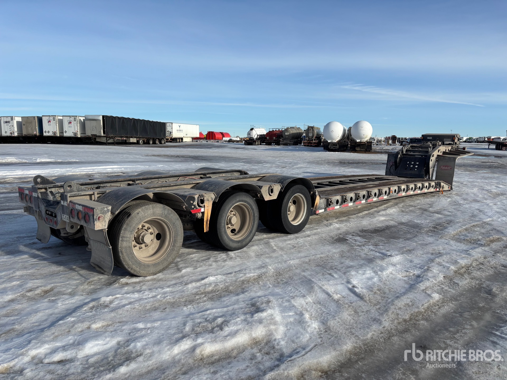 General Appearance with Bild, Ecke hinten rechts