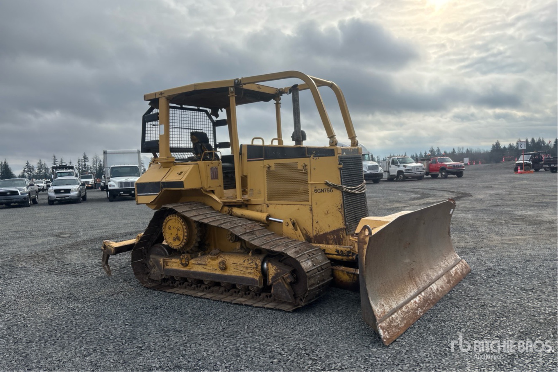 General Appearance with Picture, Right Front Corner