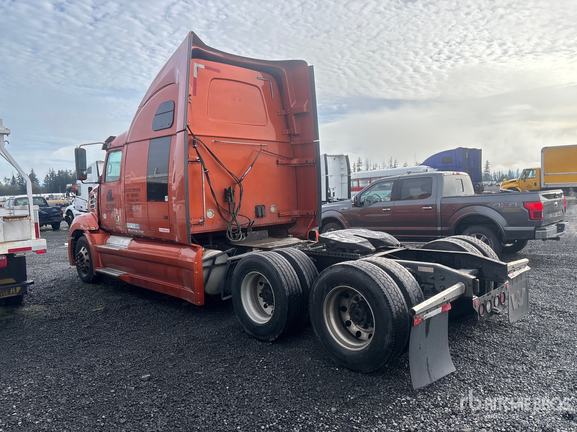 General Appearance with Picture, Left Rear Corner