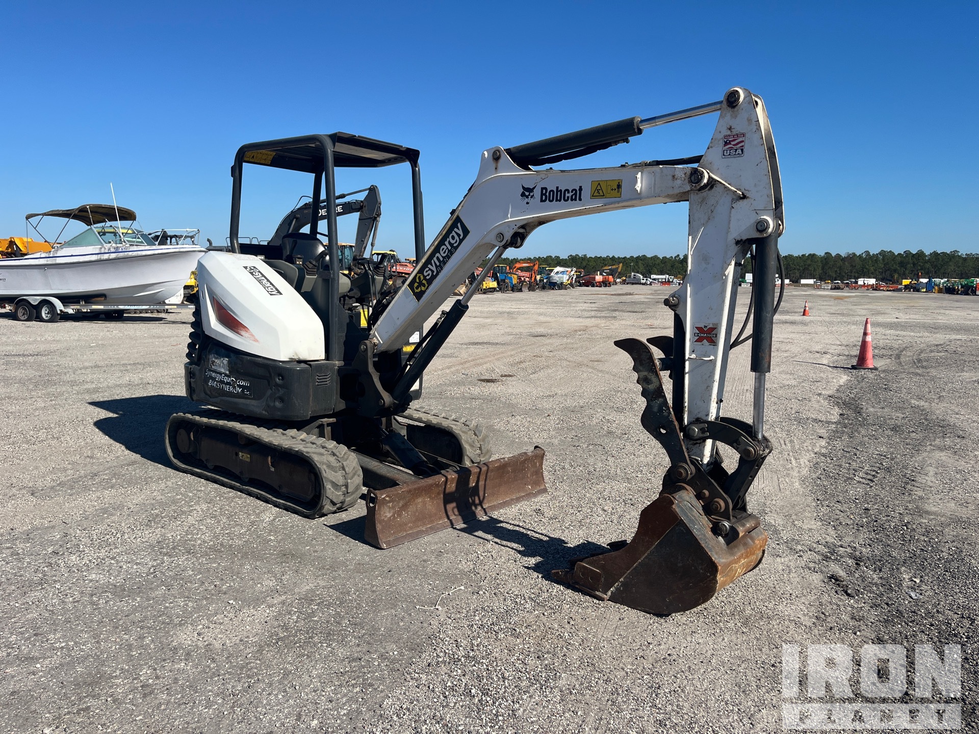 General Appearance with Picture, Right Front Corner