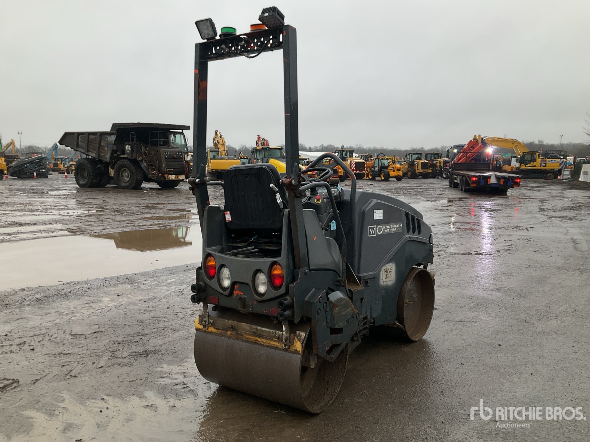 General Appearance with Bild, Ecke hinten rechts