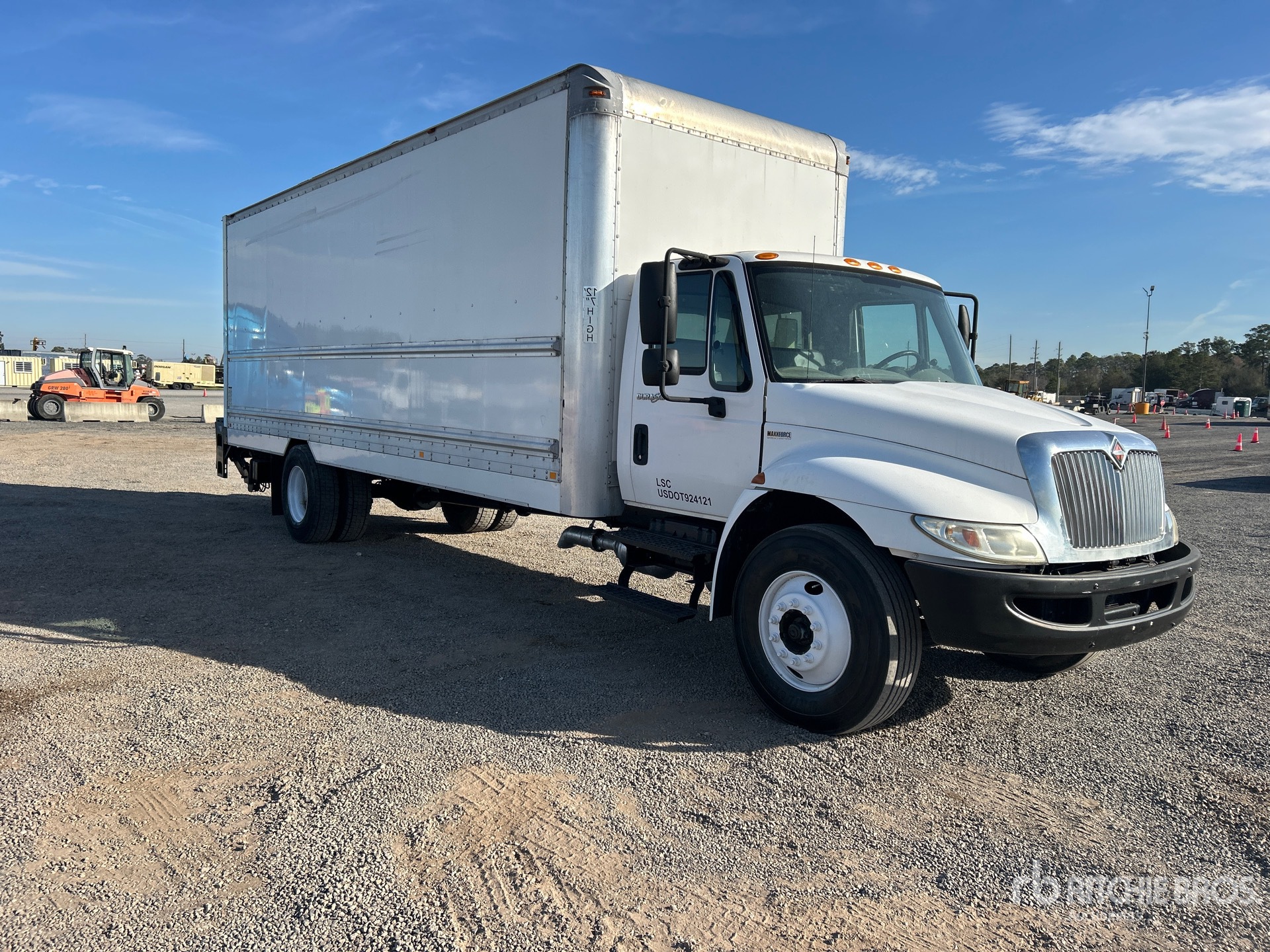 General Appearance with Image, coin avant droit