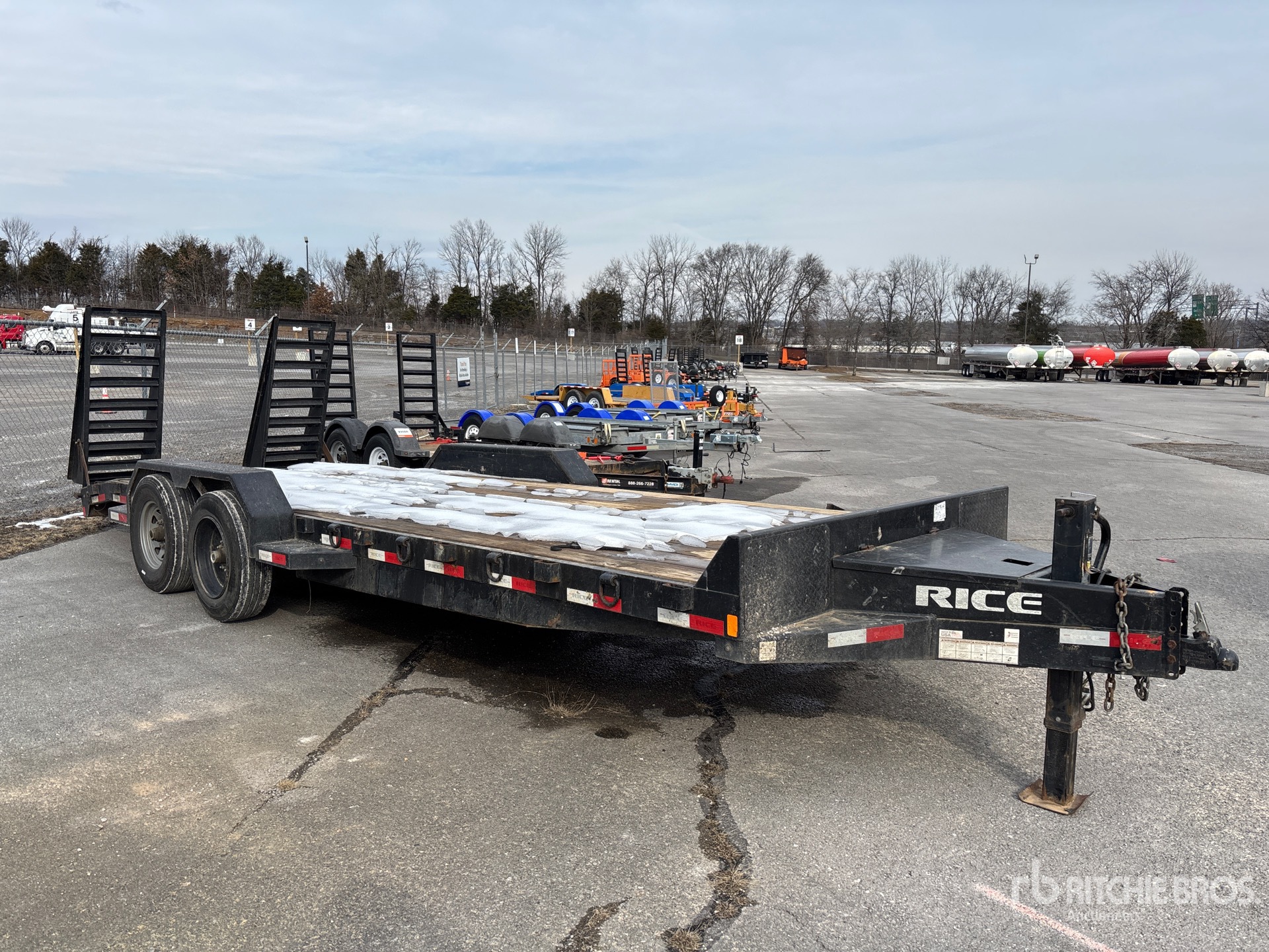 Aspect général with Image, coin avant droit