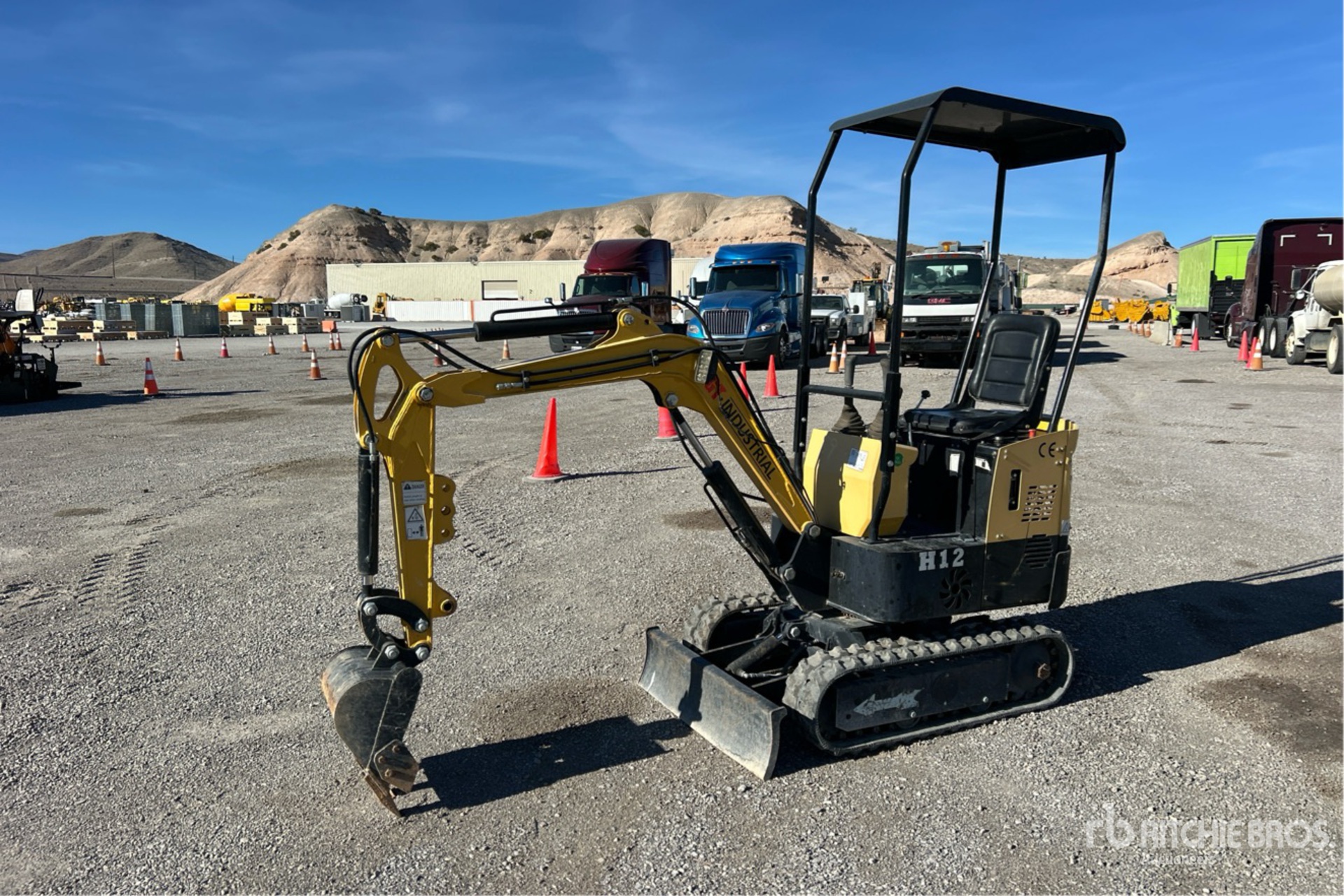 General Appearance with Picture, Left Front Corner