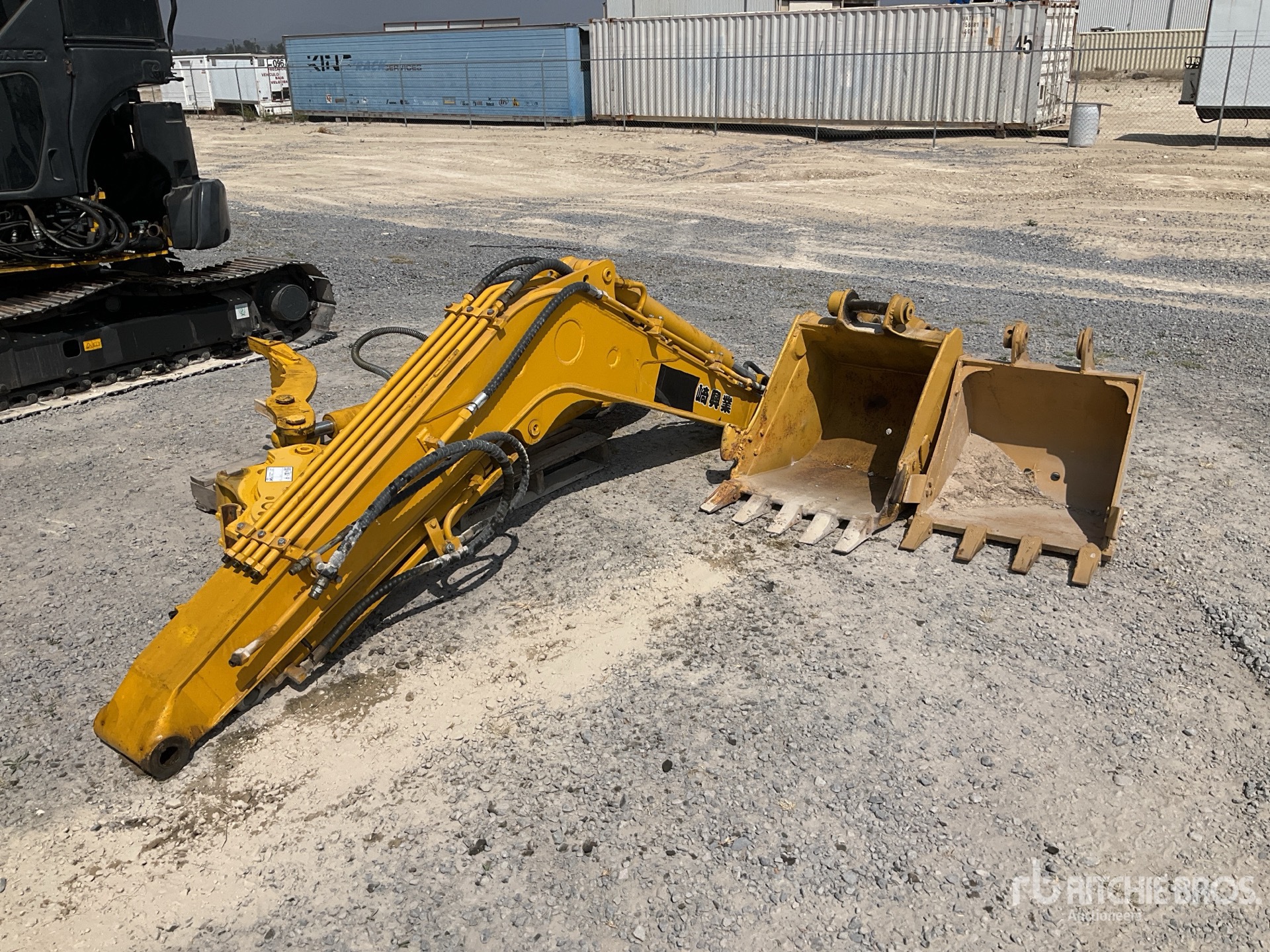 General Appearance with Bild, Ecke vorne links