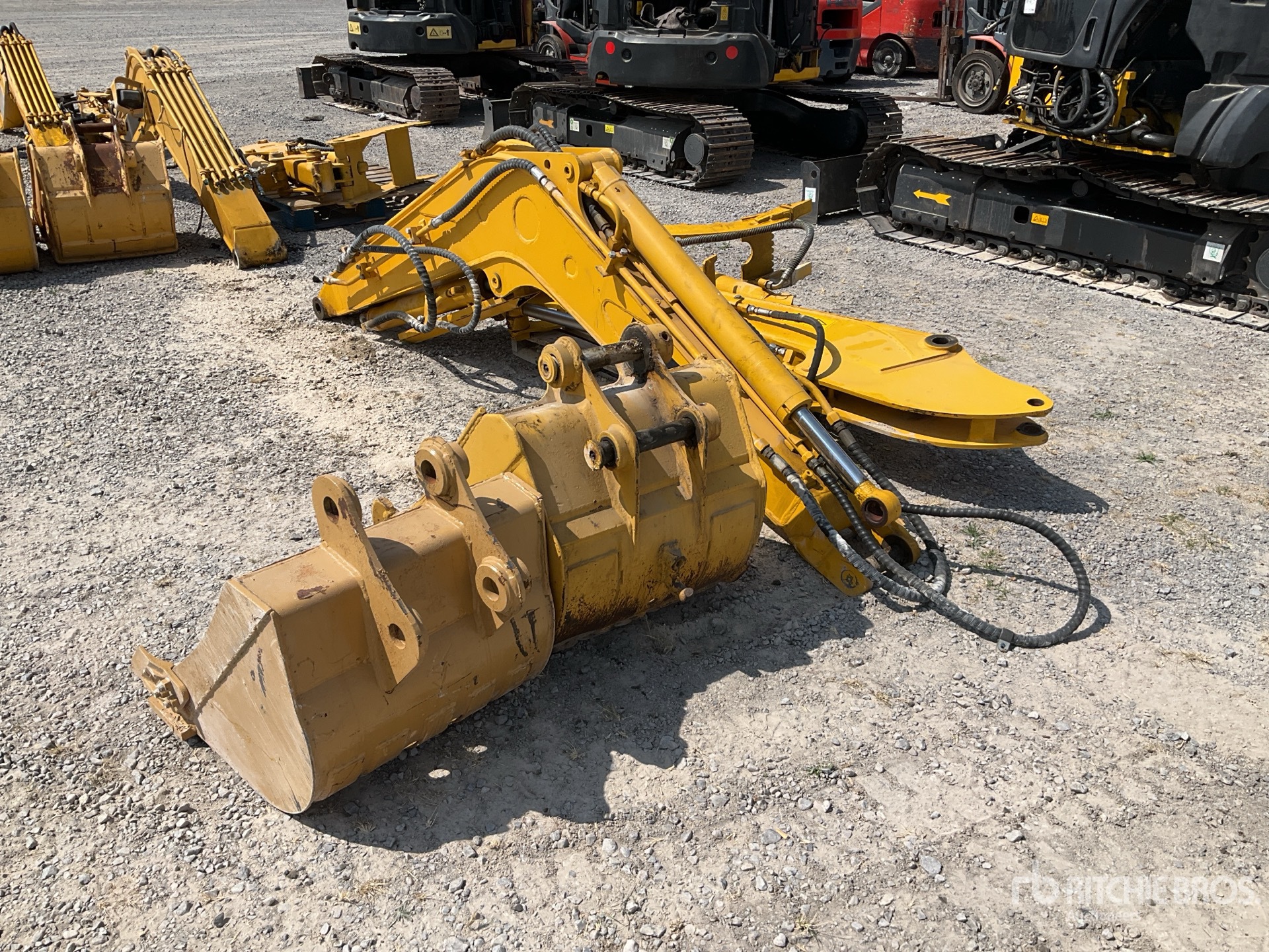 General Appearance with Bild, Ecke hinten links