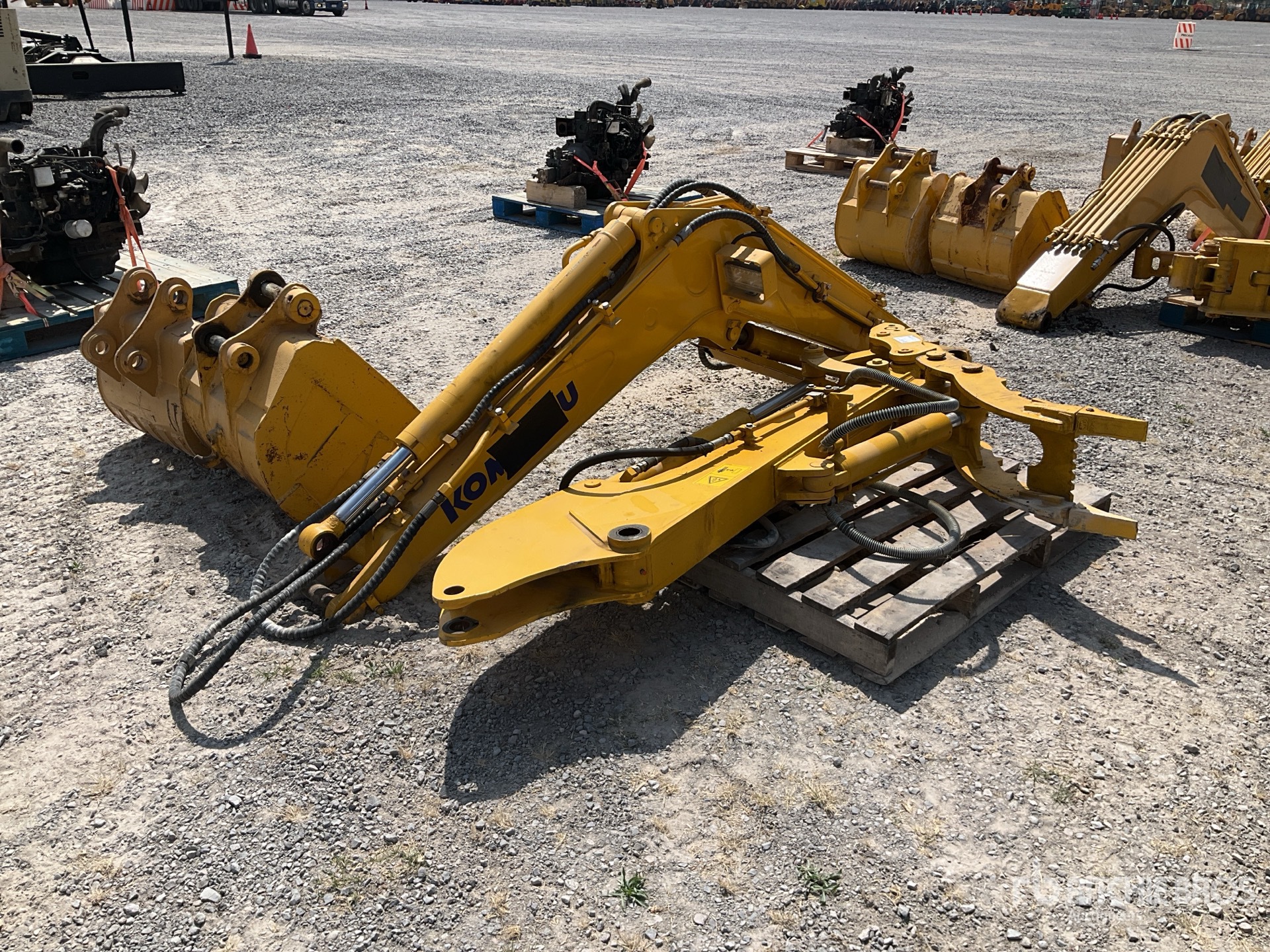 General Appearance with Bild, Ecke hinten rechts