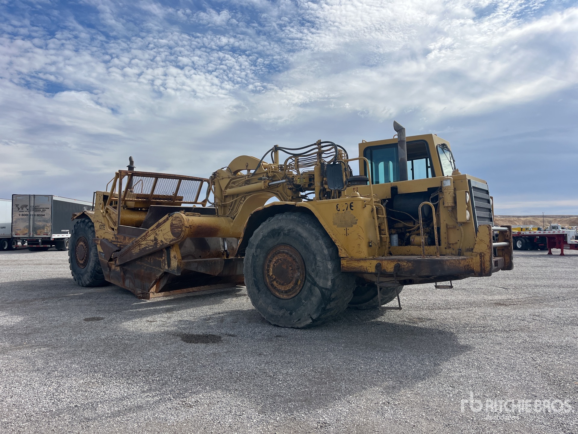 General Appearance with Bild, Ecke vorne rechts