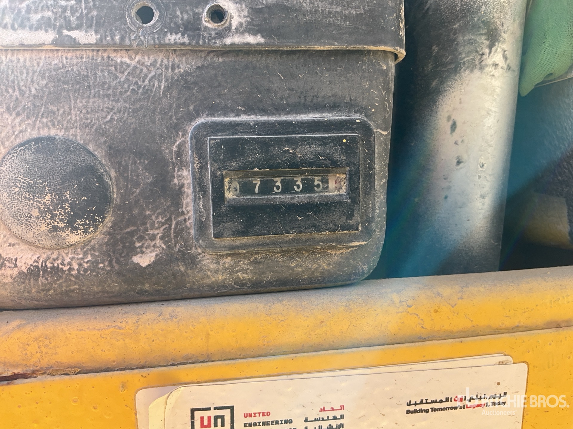 General Appearance with Hour Meter / Odometer