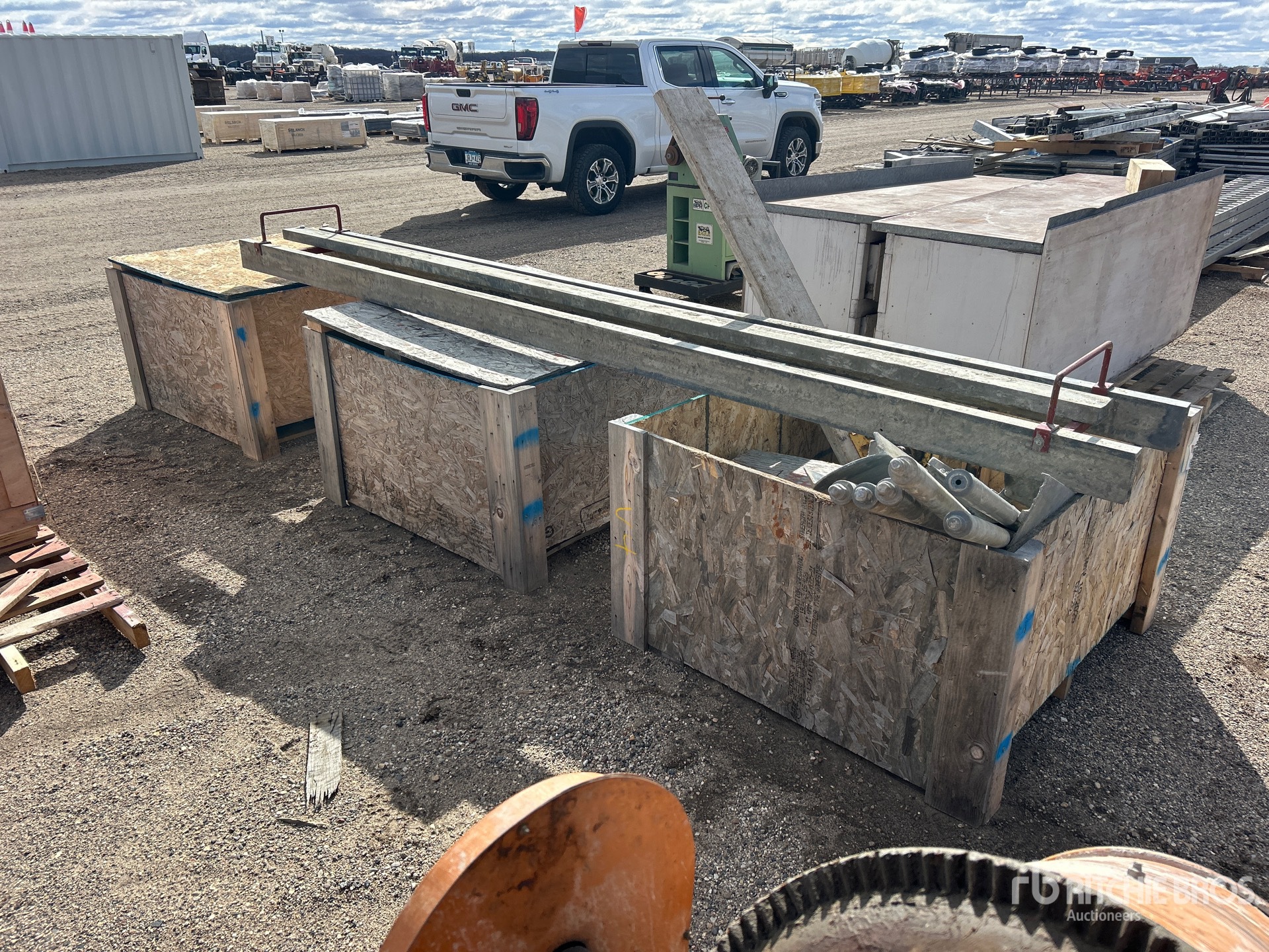 General Appearance with Bild, Ecke hinten rechts