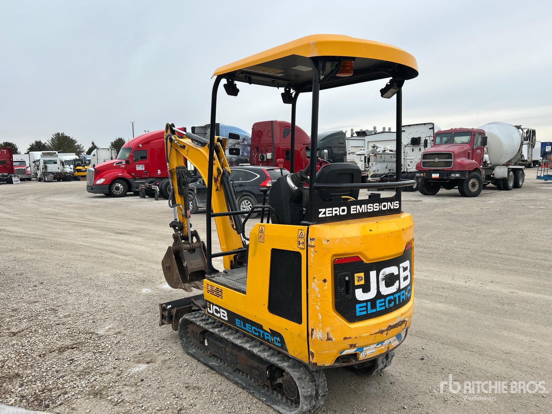 General Appearance with Picture, Left Rear Corner