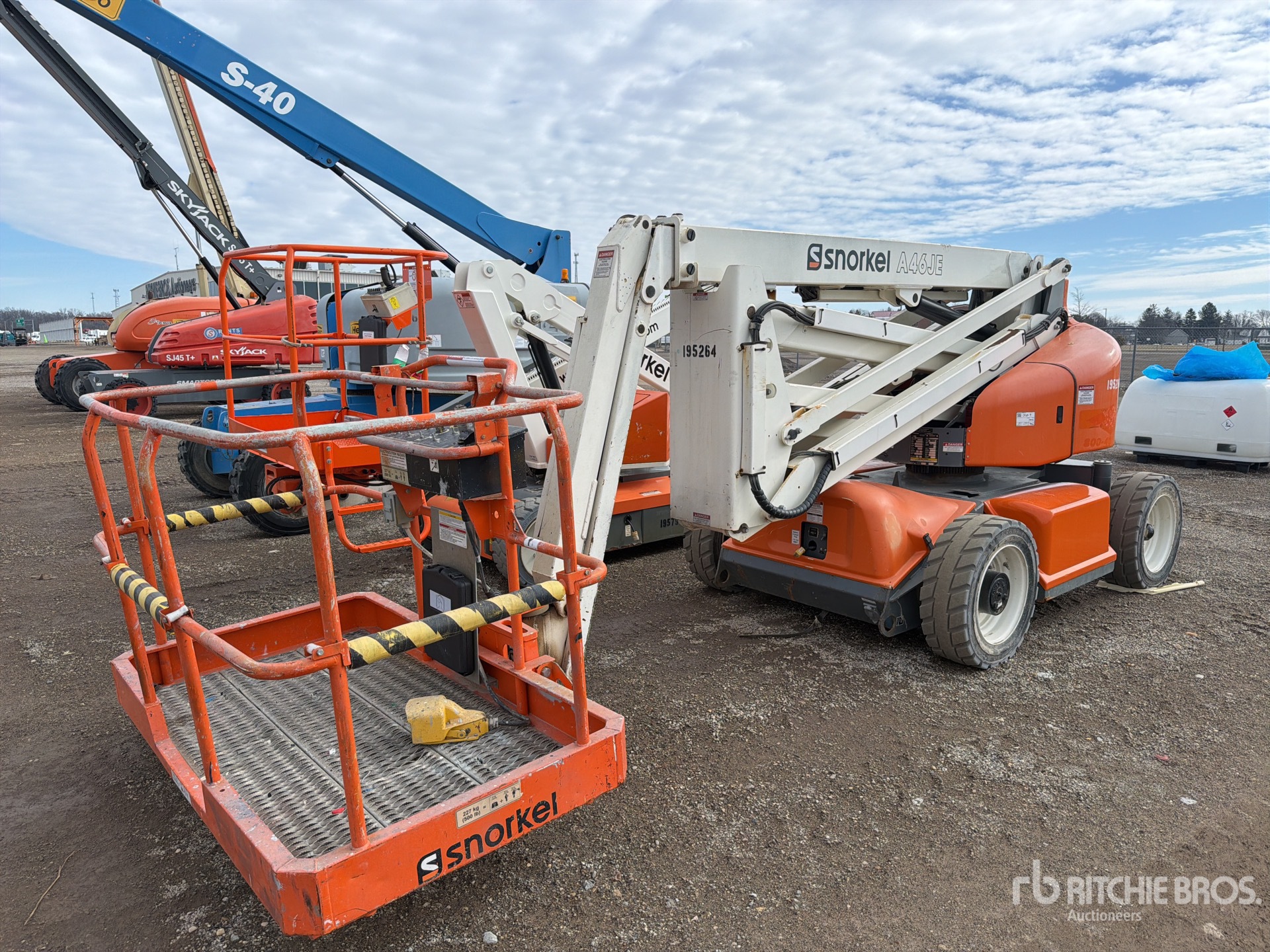 General Appearance with Picture, Left Front Corner