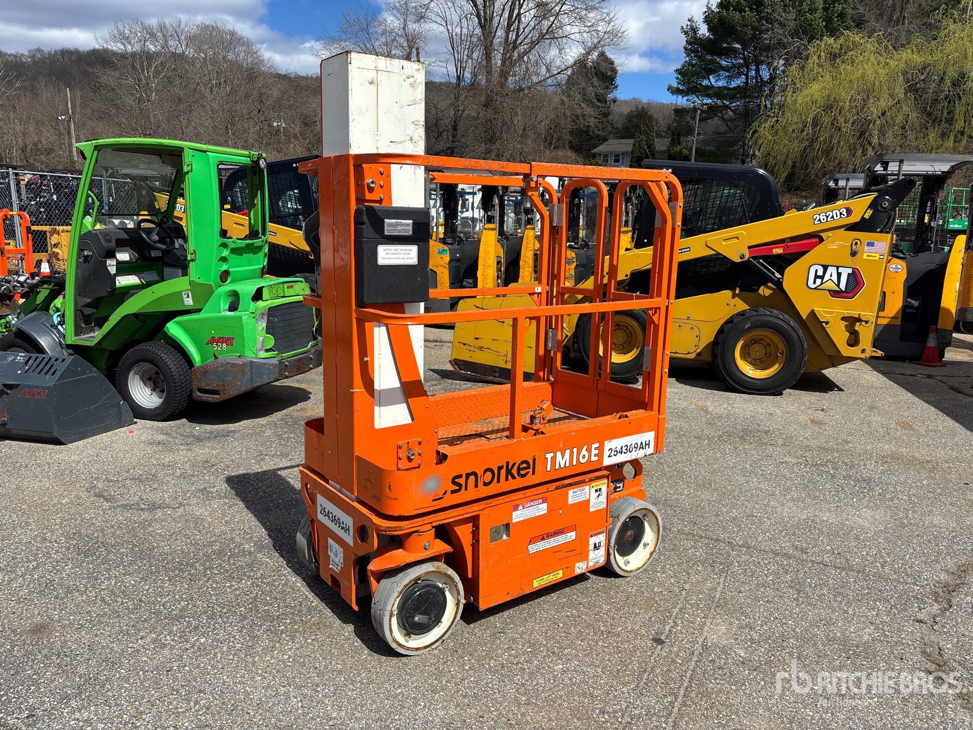 General Appearance with Featured Photo