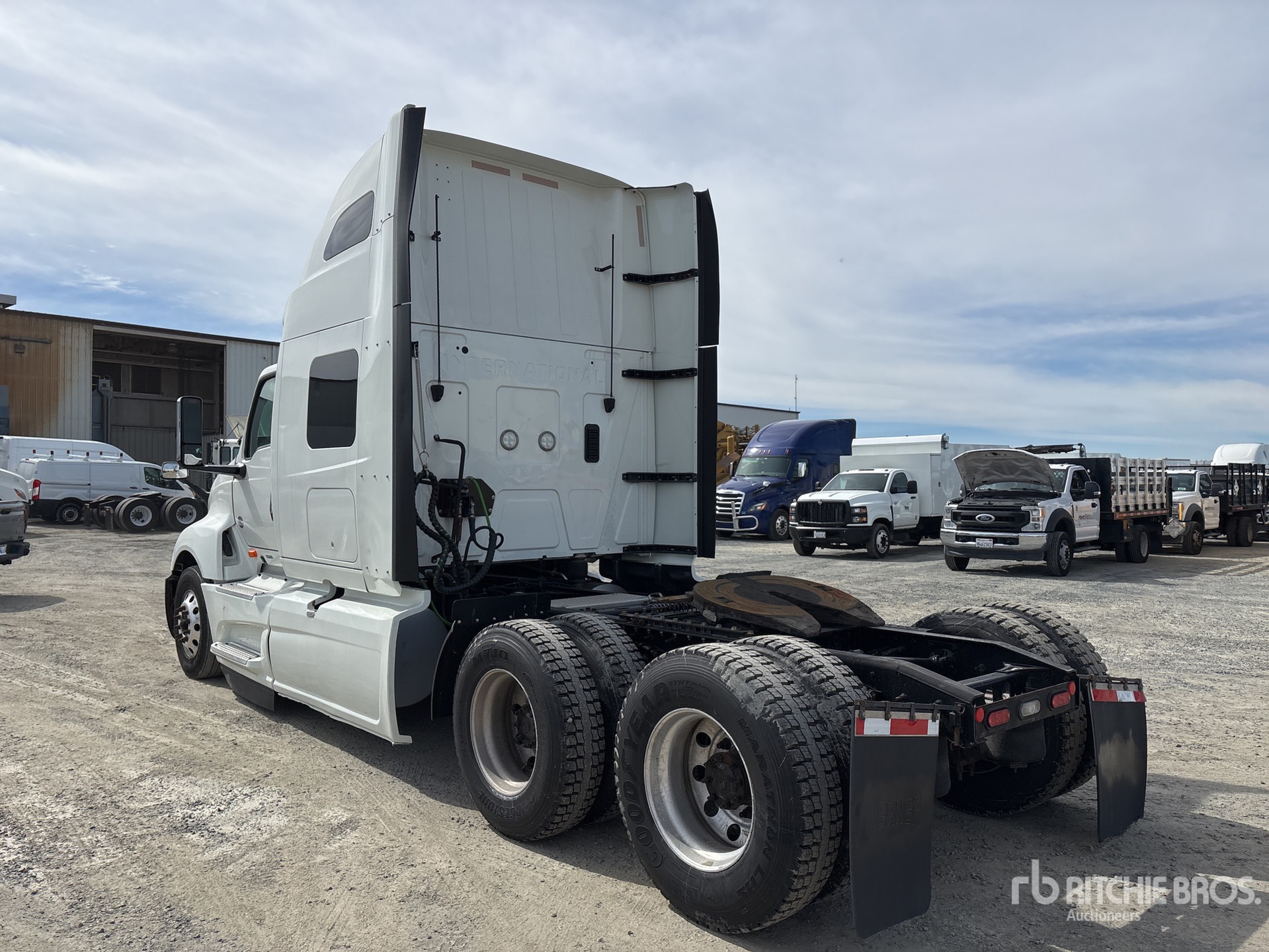 General Appearance with Picture, Left Rear Corner