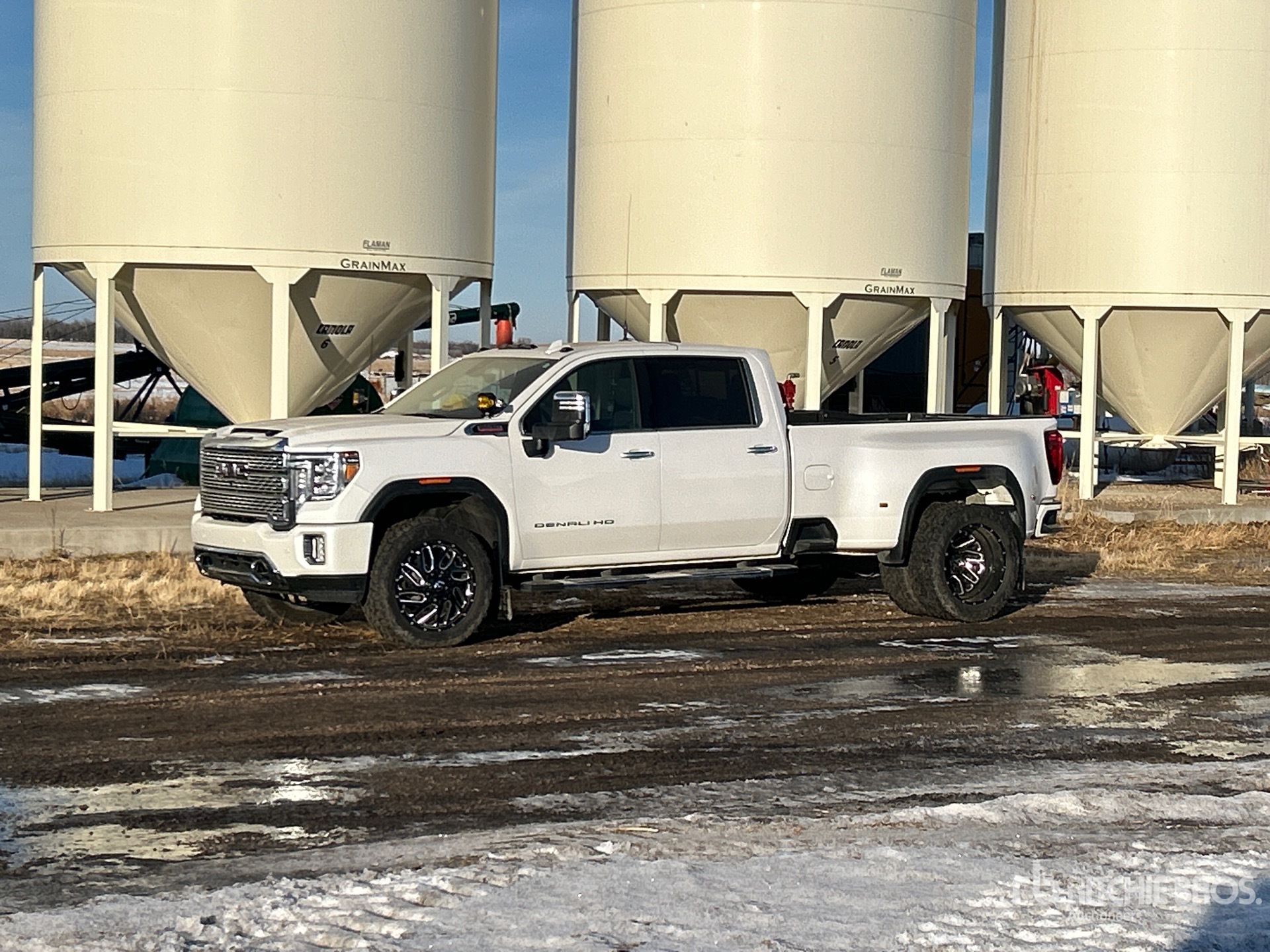 Aspect général with Image, coin avant gauche